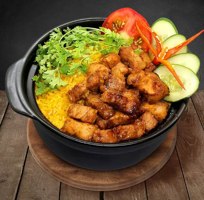 Cơm Thố Xá Xíu